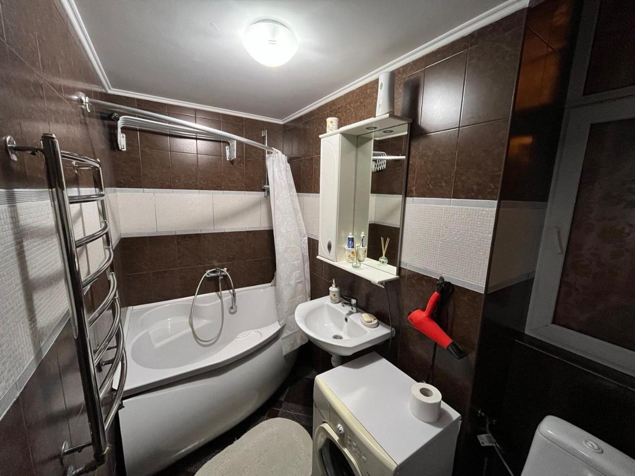 Apartment On Spadysta 1 Lviv Kültér fotó