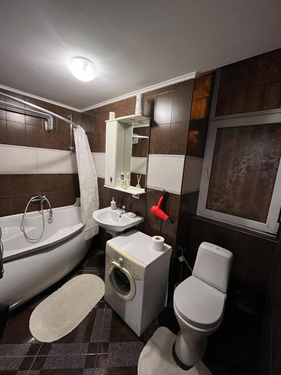 Apartment On Spadysta 1 Lviv Kültér fotó